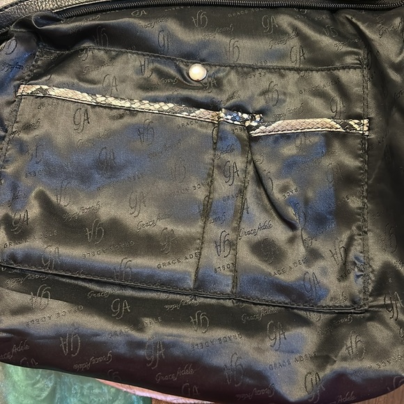 Grace Adele Lily-Python faux Leather Bag, exterior zip pocket - Picture 9 of 10